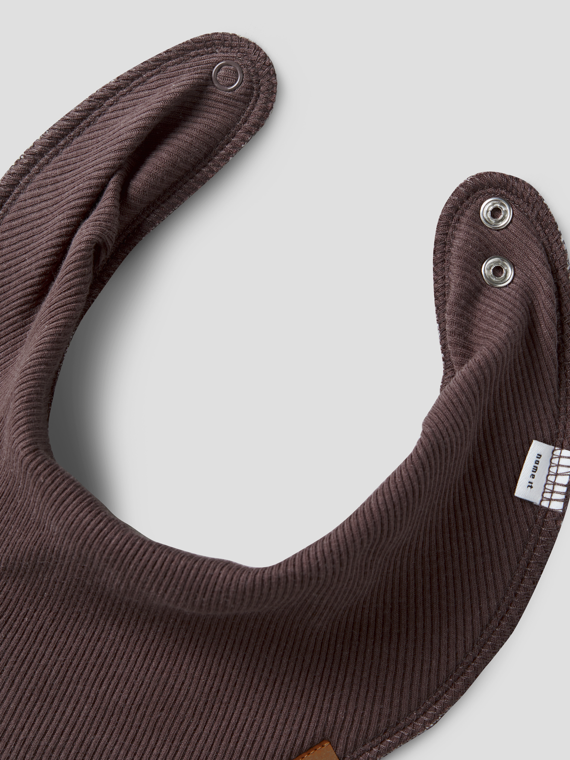 model_shot-front_full